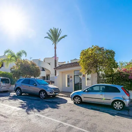 Apartment Hills Chic 3 Bed Elviria,