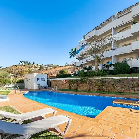 Hills Chic 3 Bed Elviria, Apartman