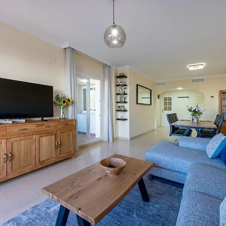 Hills Chic 3 Bed Elviria, *