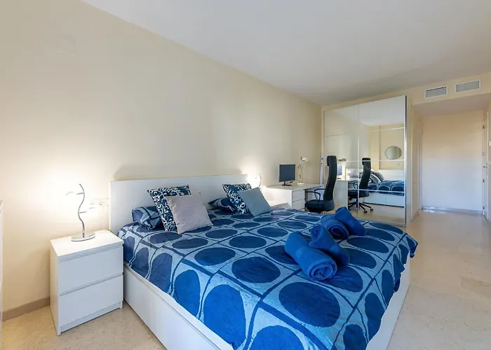 Hills Chic 3 Bed Elviria, Apartamento *