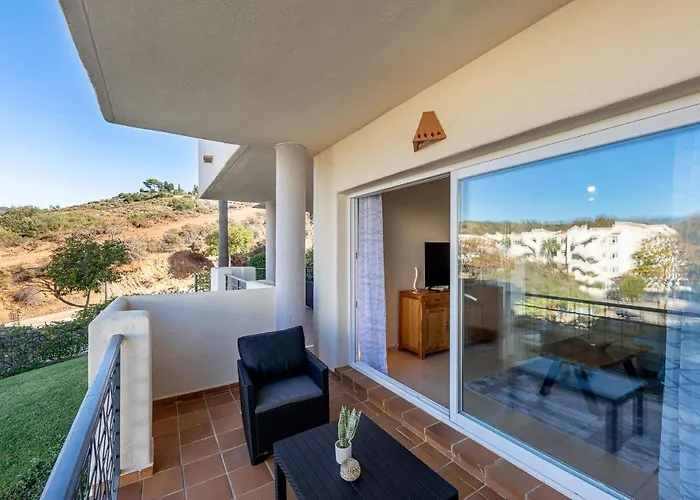 Hills Chic 3 Bed Elviria, Marbella