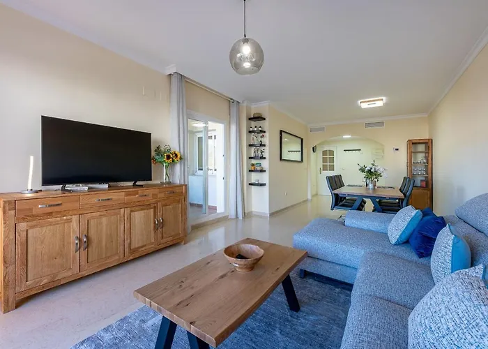 Hills Chic 3 Bed Elviria, *