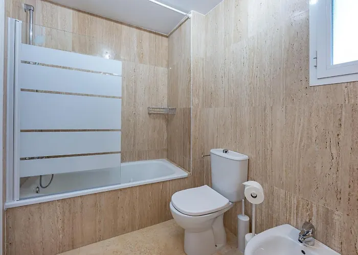 Hills Chic 3 Bed Elviria, Apartament