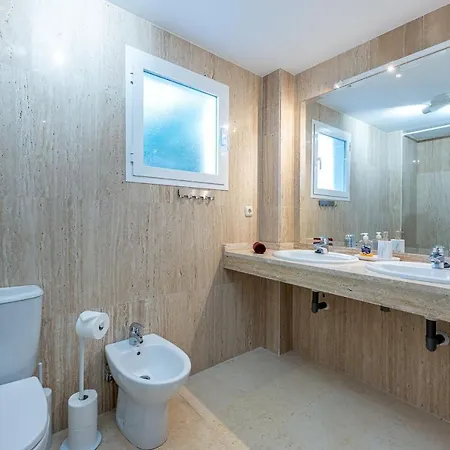 Apartment Hills Chic 3 Bed Elviria, *